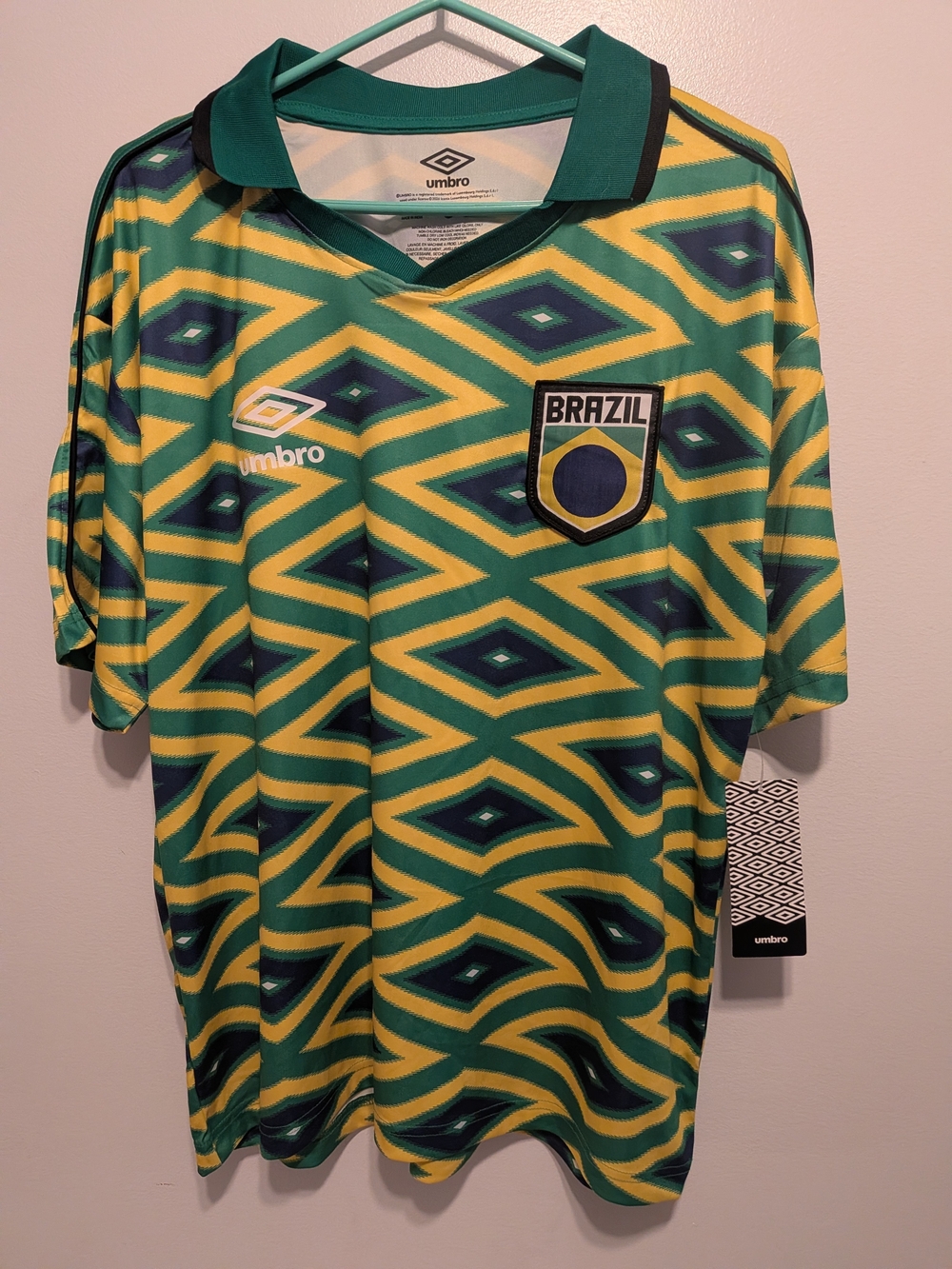 Umbro Green & Yellow Brazil Geometric Men's Soccer Jersey - Picture 1 of 2